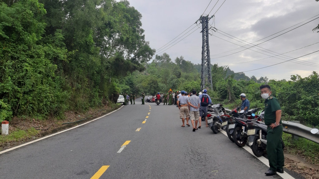 Đà Nẵng: Nam đầu bếp tử vong trong tư thế treo cổ tại chân đèo Hải Vân