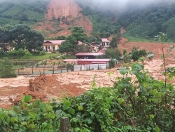 Sạt lở núi ở Quảng Trị: Đề xuất Bộ Quốc phòng điều động trực thăng hỗ trợ tìm kiếm nạn nhân