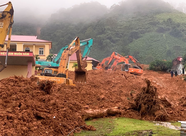 Sạt lở núi ở Quảng Trị: Đề xuất Bộ Quốc phòng điều động trực thăng hỗ trợ tìm kiếm nạn nhân