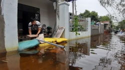 Quảng Nam: Nhà bị ngập úng hơn nửa tháng, người dân ven biển Điện Dương kêu cứu