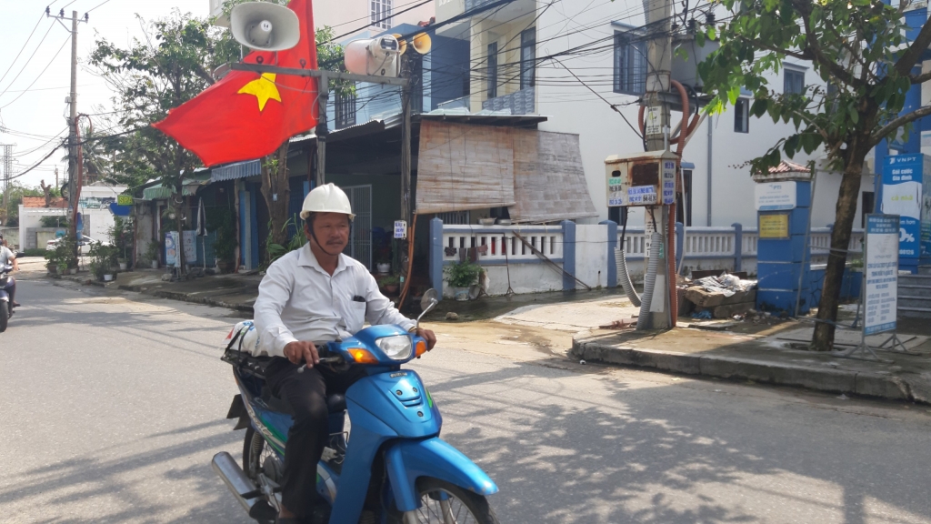 Quảng Nam: Người dân hối hả chằng chống nhà cửa trước nguy cơ bão Molave đổ bộ