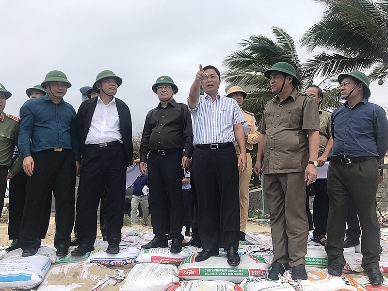 Phó Thủ tướng Trịnh Đình Dũng trực tiếp chỉ huy ứng phó bão số 9