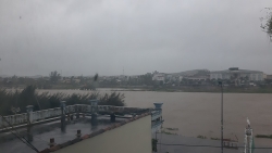 Cập nhật bão số 9: Gió giật cấp 16 cách Quảng Ngãi gần 190km
