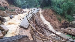 Quảng Nam: Mưa lớn gây sạt lở tại miền núi, lũ đầu nguồn đang lên