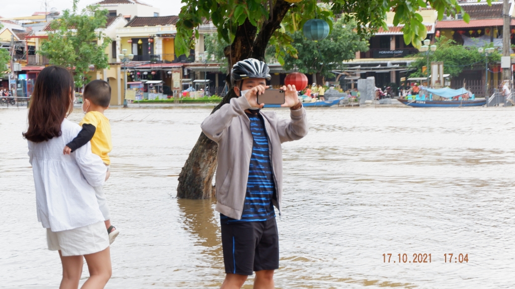 Giới trẻ Giới trẻ
