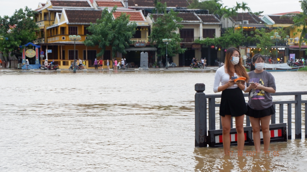 Giới trẻ Giới trẻ