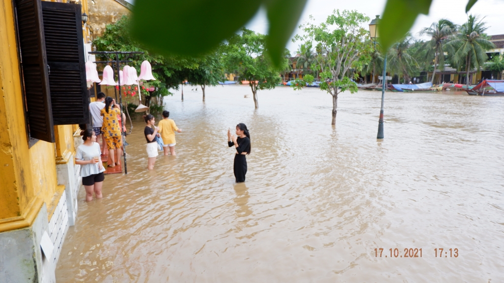 Giới trẻ Giới trẻ