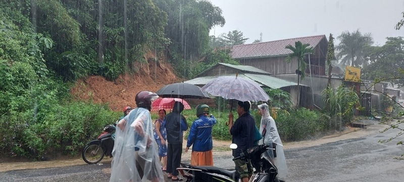 Quảng Nam: Cao tốc sạt lở, hàng trăm hộ dân phải di dời khẩn