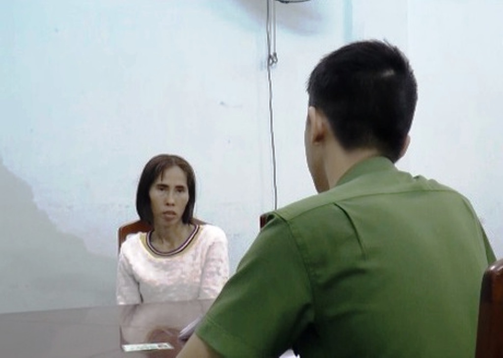 “Khoắng” 4000 USD, Ô sin rồi tráo đô la âm phủ vào tủ