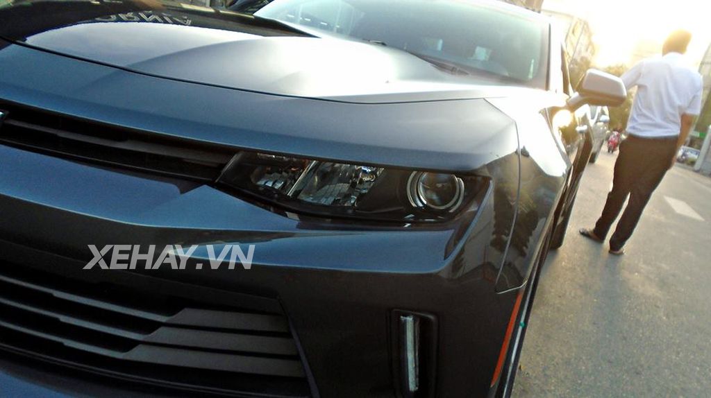 Sài Gòn: Bắt gặp Chevrolet Camaro 2017 dạo phố đầu năm