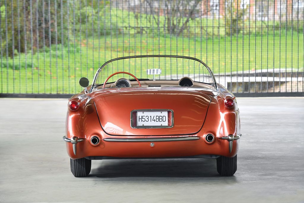 Đấu giá xe hiếm Copper Corvette C1