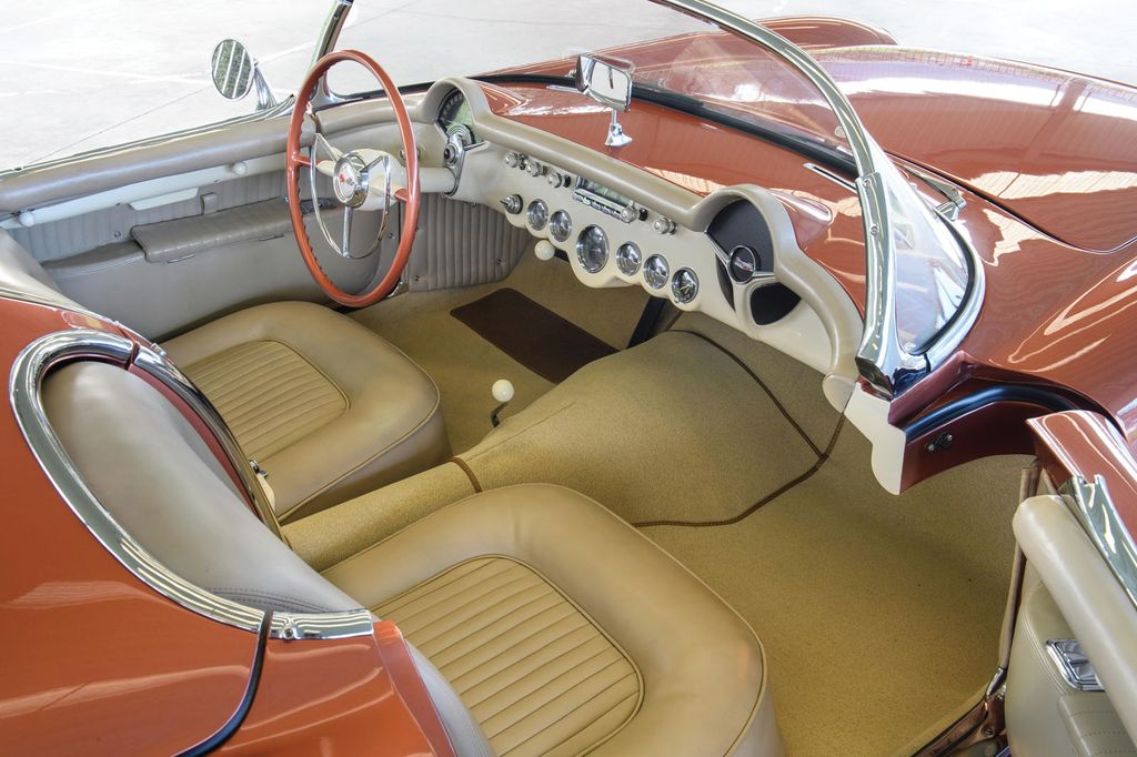 Đấu giá xe hiếm Copper Corvette C1