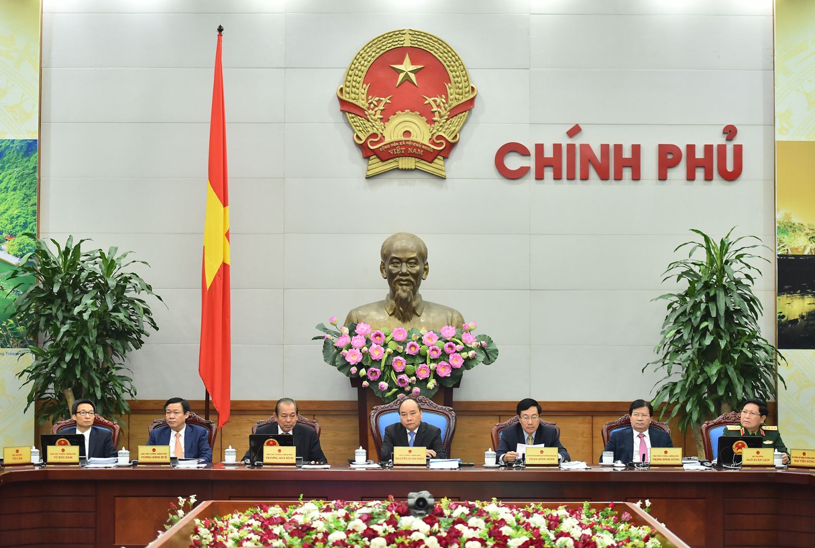 Chính phủ nêu giải pháp chỉ đạo, điều hành phát triển KTXH năm 2017
