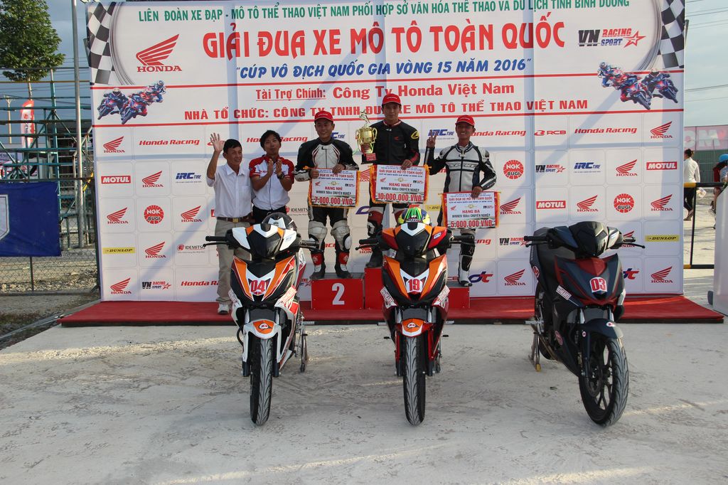 Honda Việt Nam khởi động năm mới với giải đua xe tại Bình Dương