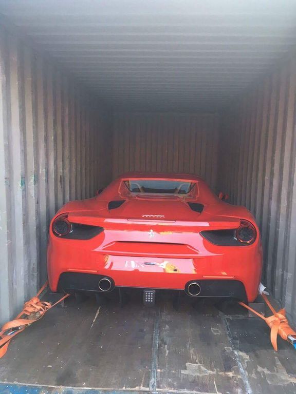 Thêm một chiếc Ferrari 488 Spider được 