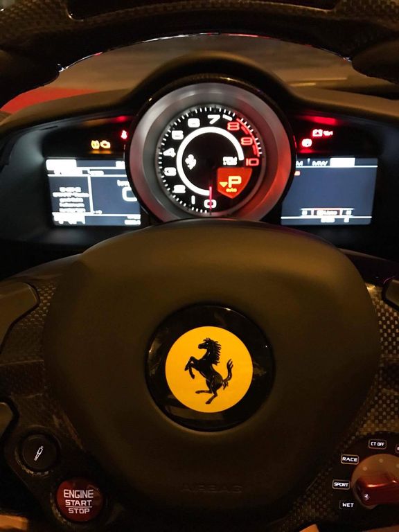 Thêm một chiếc Ferrari 488 Spider được 