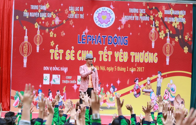 Phát động 