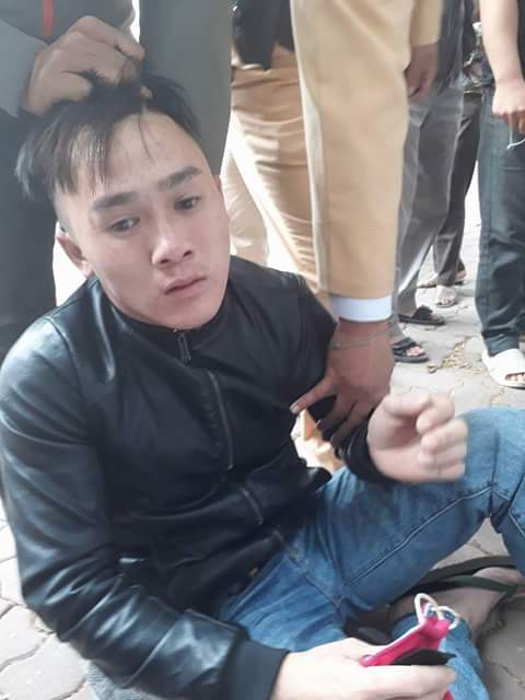 Hà Nội: CSGT phối hợp cùng phóng viên bắt nghi phạm trộm cắp