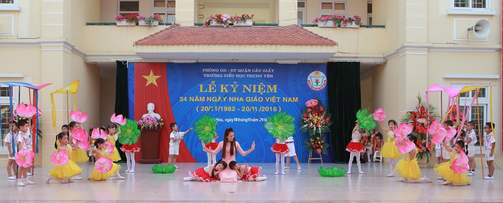 Vụ việc học sinh bị gãy chân trong trường: Sau khi có kết luận sẽ xử lí nghiêm