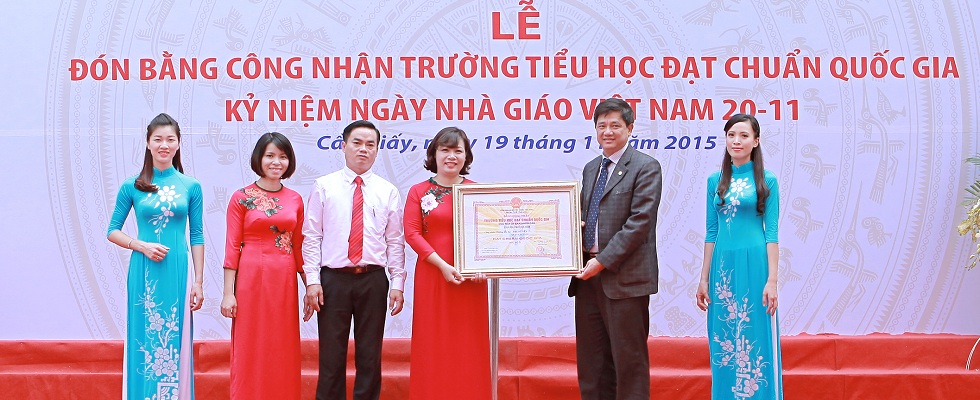 Vụ việc học sinh bị gãy chân trong trường: Sau khi có kết luận sẽ xử lí nghiêm