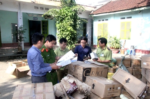 Kiên quyết ngăn chặn hàng lậu, hàng giả