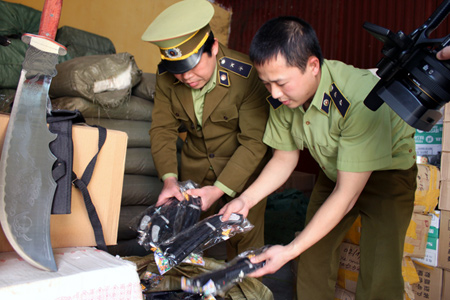 Kiên quyết ngăn chặn hàng lậu, hàng giả