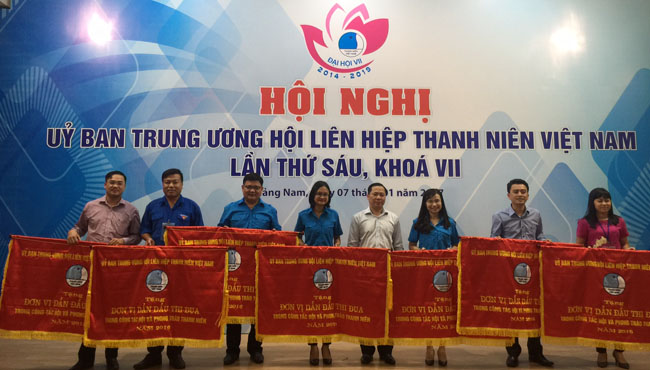 Thành đoàn Hà Nội ủng hộ 100 triệu đồng tới nhân dân các tỉnh Nam Trung Bộ