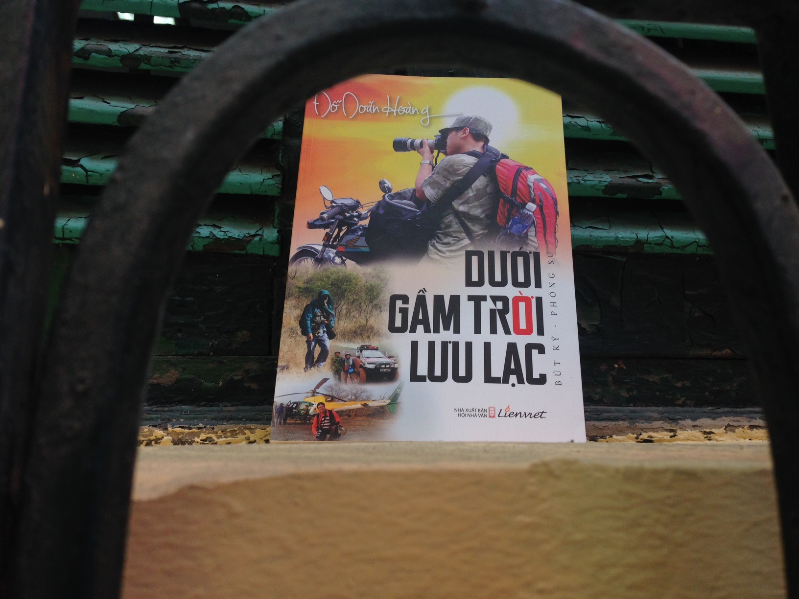 Lãng du “Dưới gầm trời lưu lạc” cùng nhà báo Đỗ Doãn Hoàng
