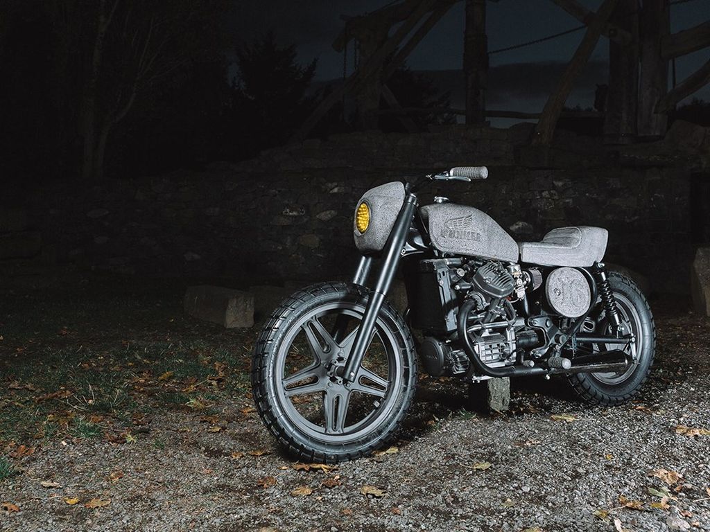 Chiêm ngưỡng xe cổ Honda CX500 1982 làm từ đá