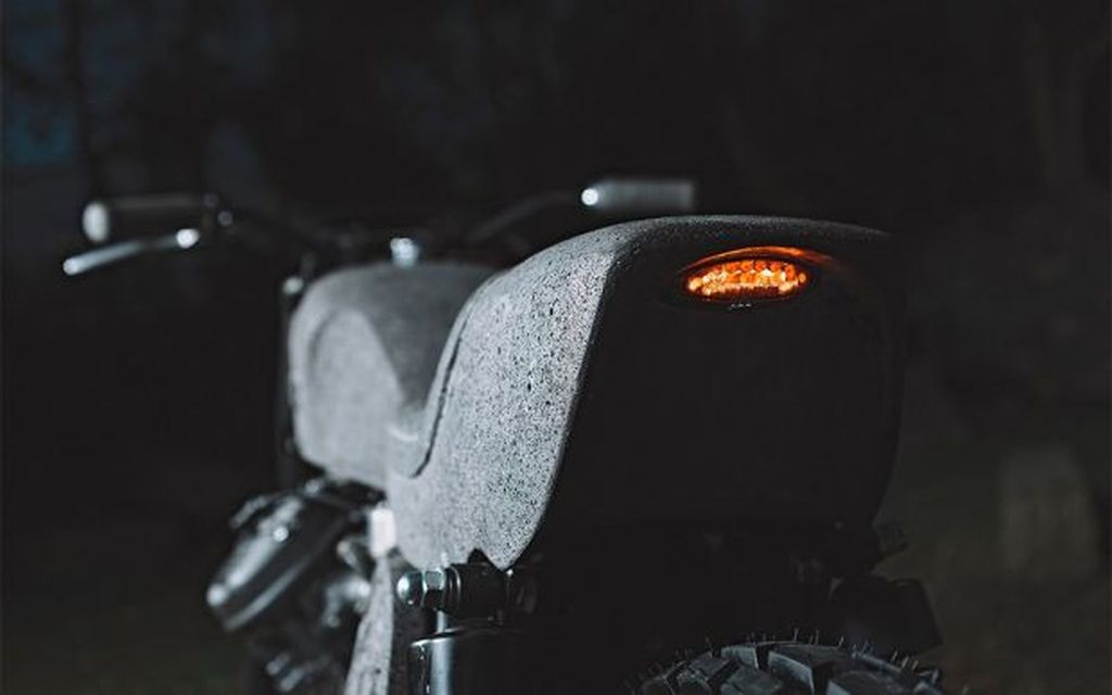 Chiêm ngưỡng xe cổ Honda CX500 1982 làm từ đá