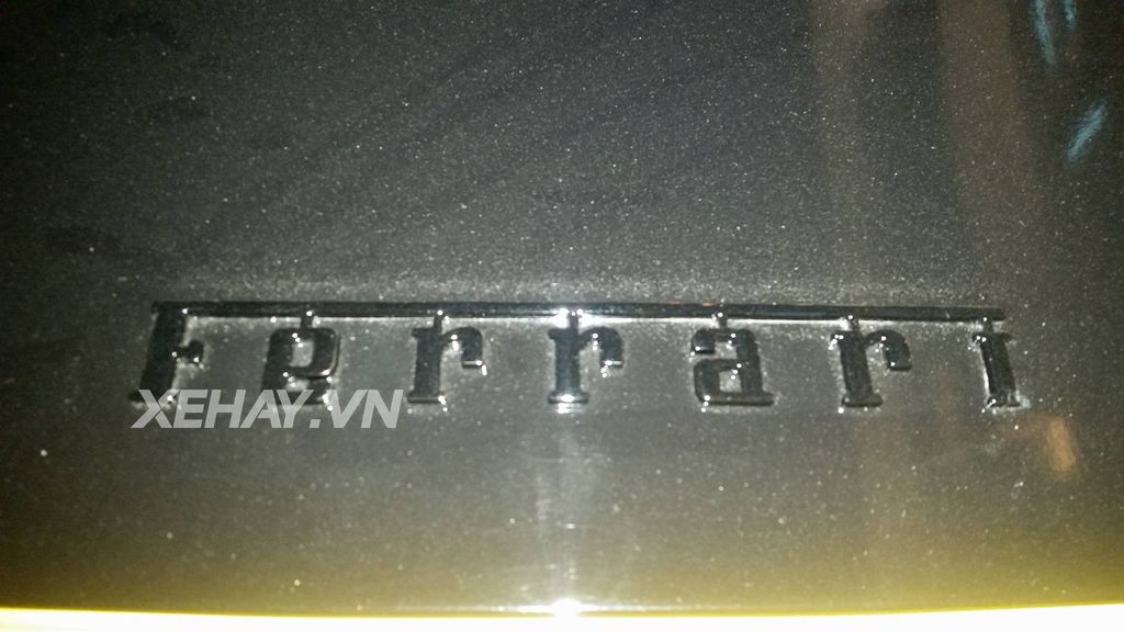 Sài Gòn: Chạm mặt Ferrari 458 Italia dạo phố cuối tuần