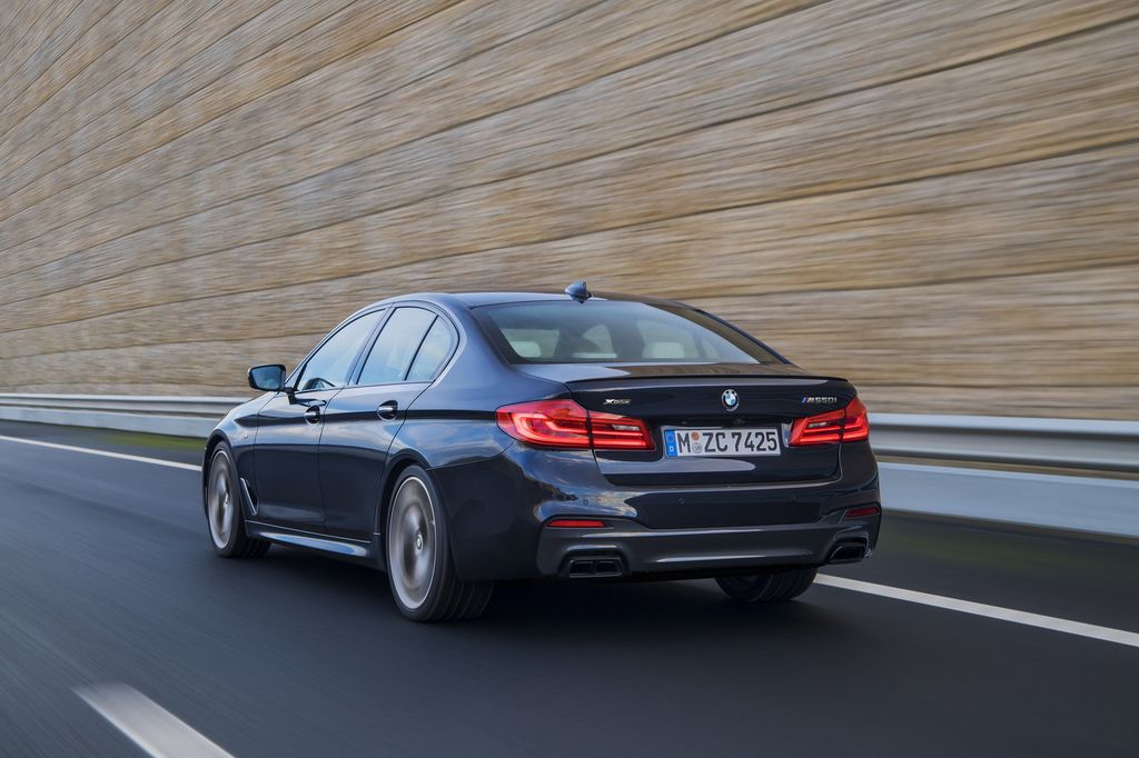 BMW chốt giá 530e và M550i xDrive 2018 tại Mỹ, khởi điểm từ 1,2 tỷ đồng
