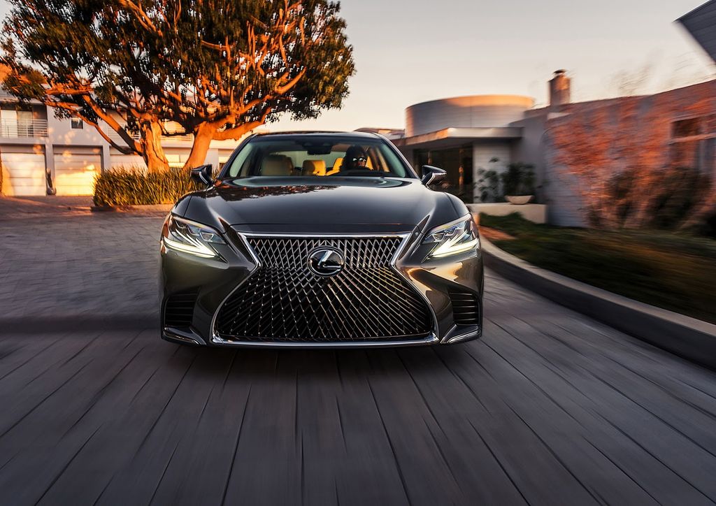 Chi tiết Lexus LS 2018 thế hệ thứ năm hoàn toàn mới vừa ra mắt tại Detroit