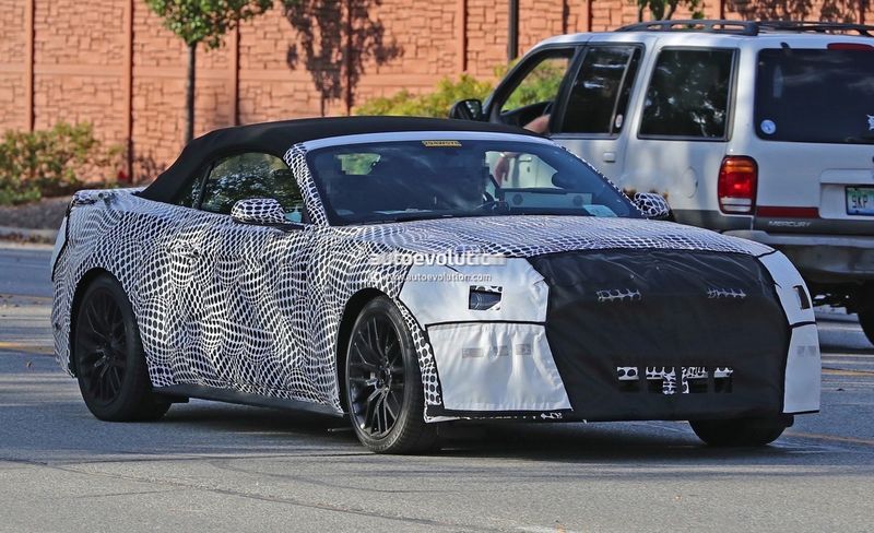 Ford Mustang hybrid có thể có sức mạnh ngang với 