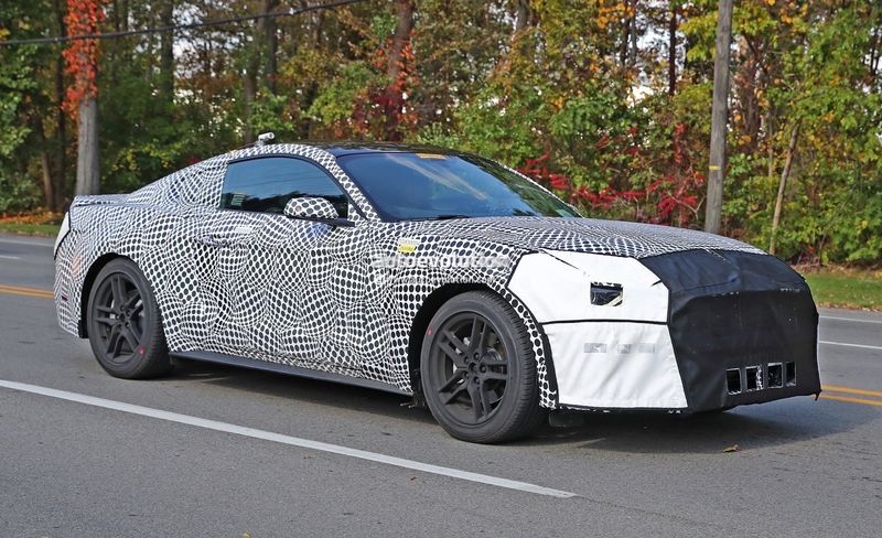 Ford Mustang hybrid có thể có sức mạnh ngang với 