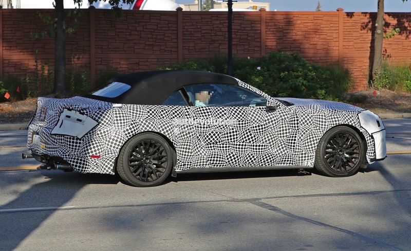 Ford Mustang hybrid có thể có sức mạnh ngang với 