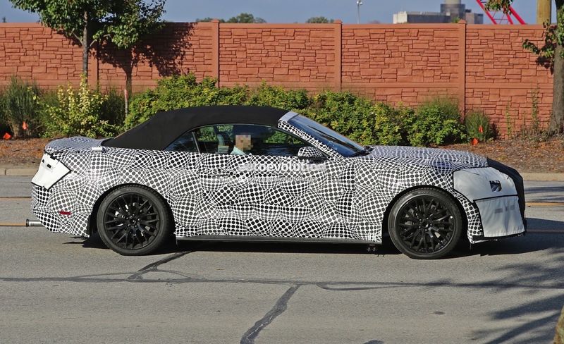 Ford Mustang hybrid có thể có sức mạnh ngang với 