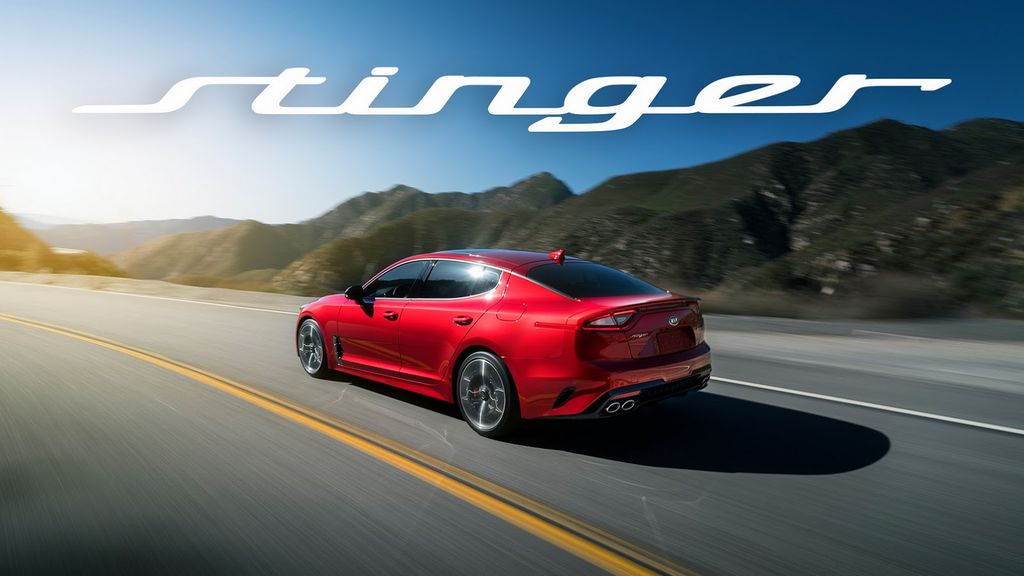 Kia ra mắt Kia Stinger 2018, tuyên chiến với BMW 4-Series GC