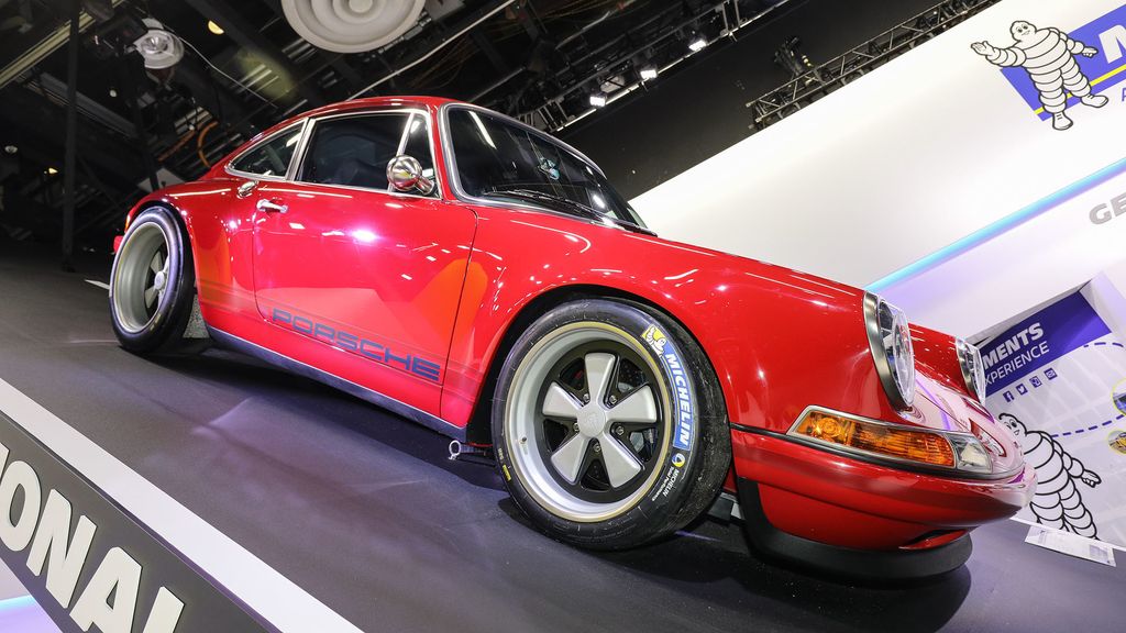 Chiêm ngưỡng hai chiếc Porsche 911 tuyệt đẹp tại Detroit