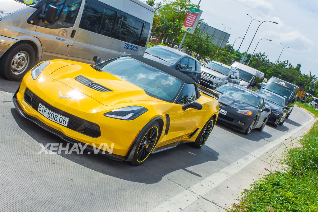 Sài Gòn: Bộ tam siêu xe hàng 