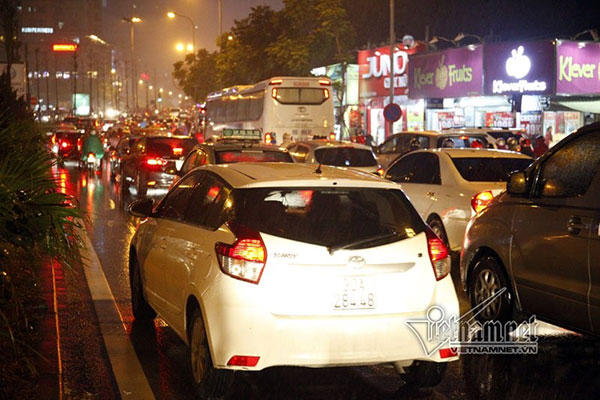 Tránh tình trạng ùn tắc kéo dài dịp tết, CSGT Hà Nội đề xuất mở 2 chiều đường Phan Chu Trinh, La Thành