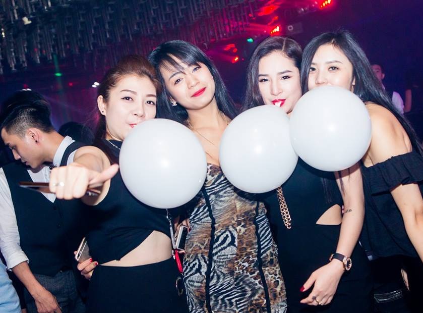 Coi chừng “bóng cười” thành