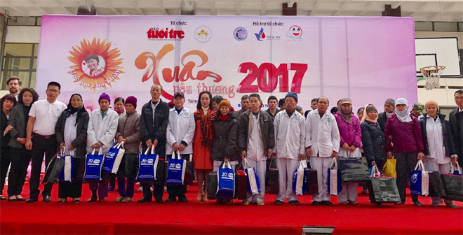 440 bệnh nhân ung thư được tặng quà tại ngày hội 
