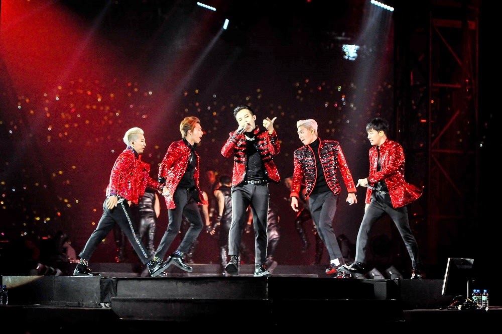Big Bang lần cuối đứng chung sân khấu, fan rơi nước mắt