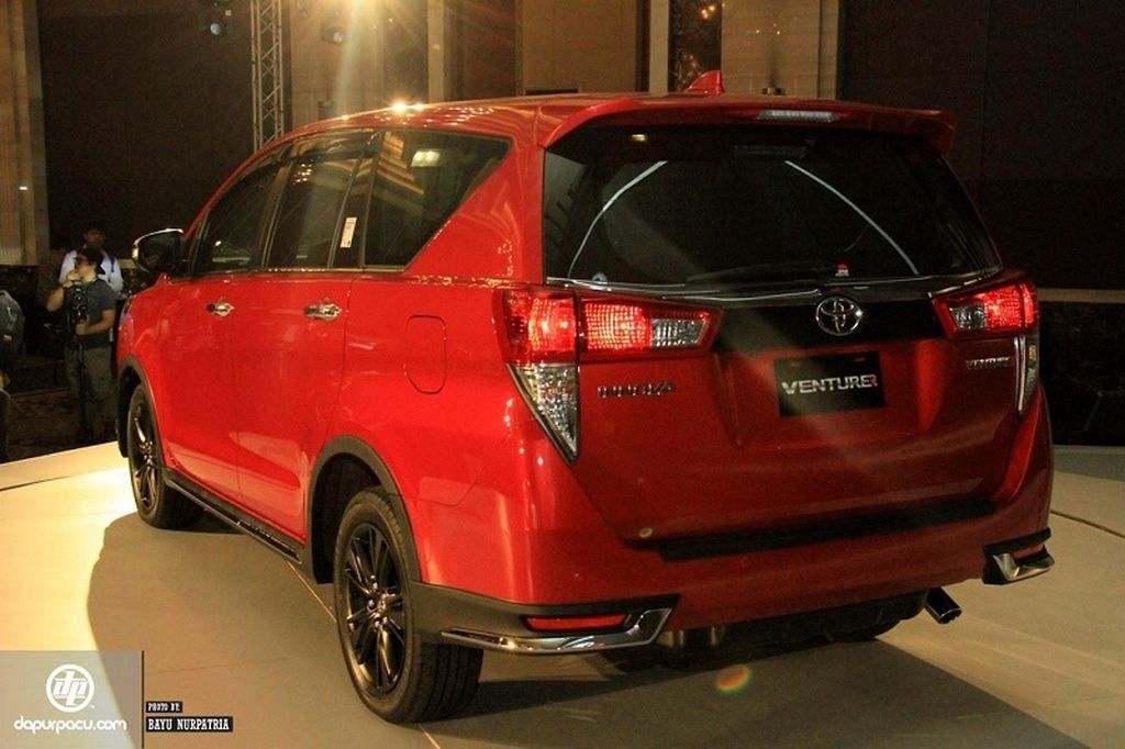 Toyota Innova Venturer ra mắt tại Indonesia, giá bán từ 650 triệu đồng