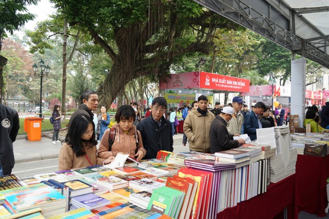 Phố Sách Xuân 2017: Điểm hẹn văn hóa của nhân dân Thủ đô