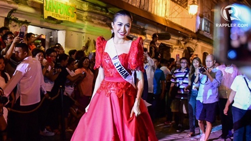 Lệ Hằng nổi bật tại Miss Universe 2016 sau cú vấp catwalk