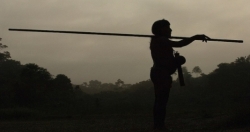 Chuyện lạ: Bộ tộc 6 ngón chuyên săn bắt, hái lượm ở rừng Amazon như người nguyên thủy
