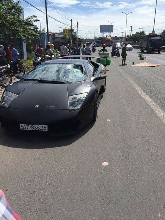 Lamborghini Murcielago SV độc nhất tại Việt Nam gây tai nạn chết người