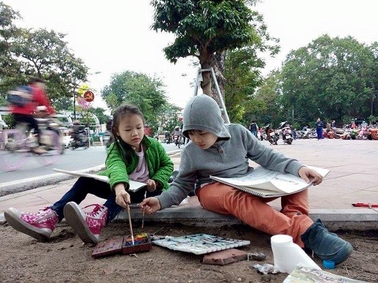 Giữ ký ức và tình yêu Hà Nội qua những bức ký họa đầy cảm xúc